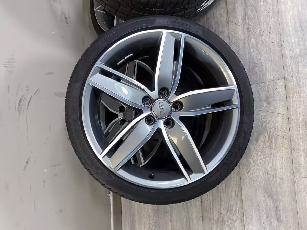 8XA601025F - Alloy wheel 18"; '5-arm wing' [20/42]