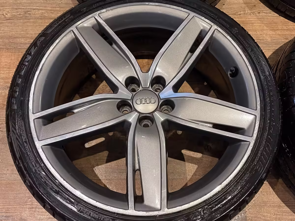8XA601025F - Alloy wheel 18"; '5-arm wing' [22/42]