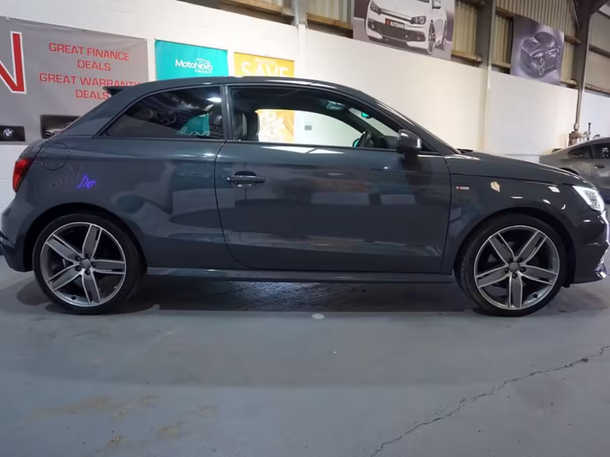 8XA601025F - Alloy wheel 18"; '5-arm wing' [30/42]