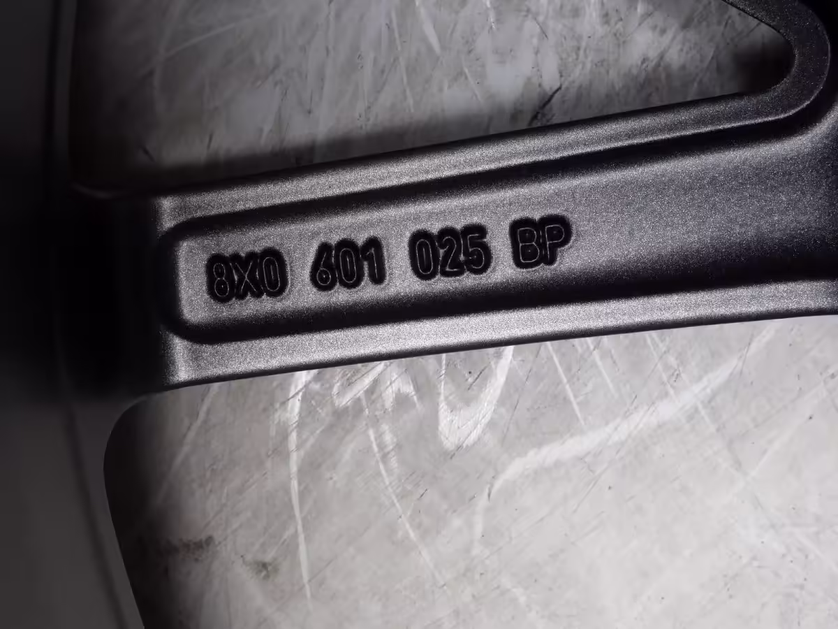 8X0601025BP - 18"-Leichtmetallrad; S-Line [27/35]
