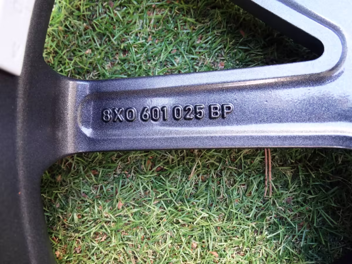 8X0601025BP - 18"-Leichtmetallrad; S-Line [33/35]