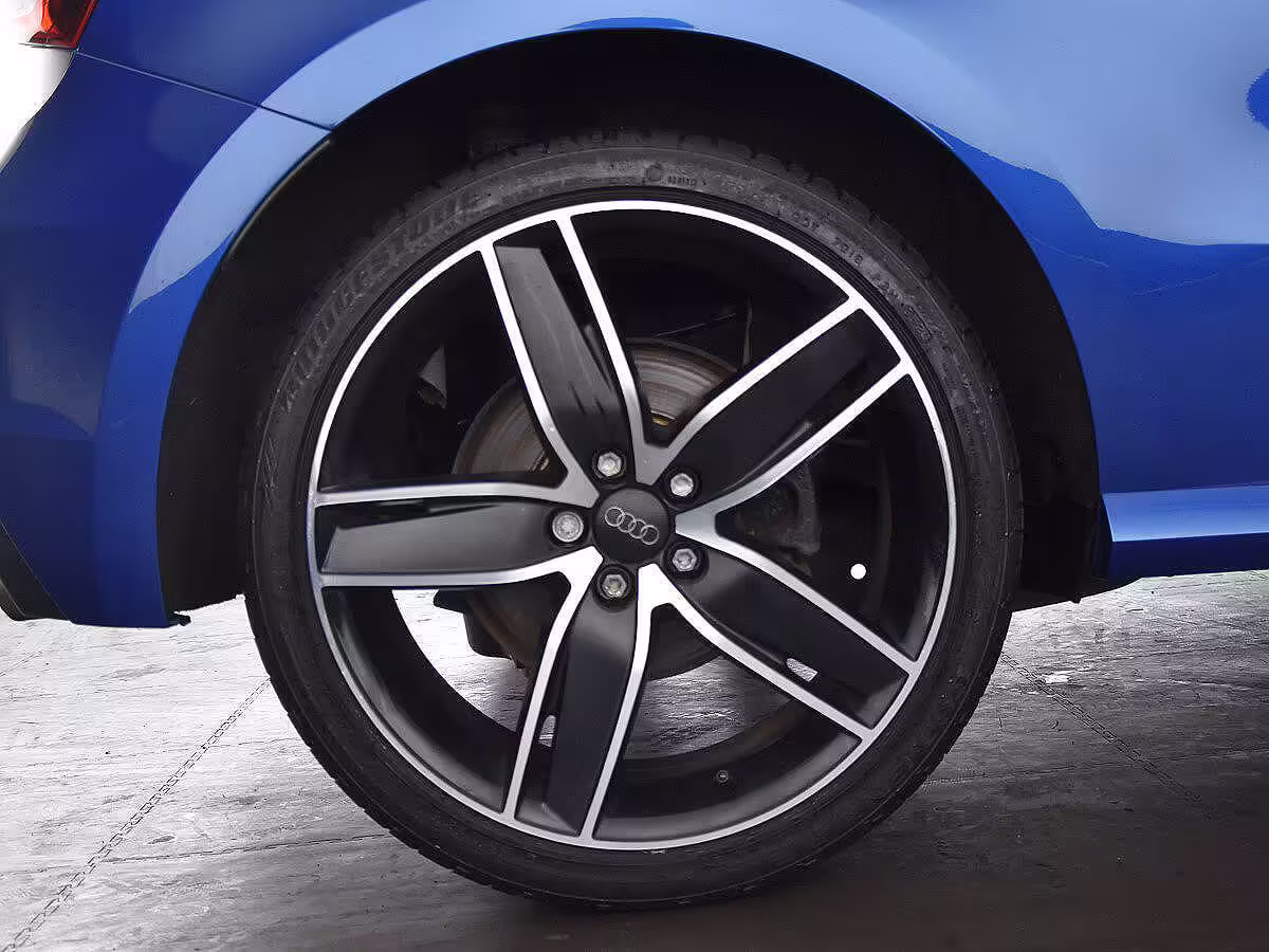 8XA601025J - Alloy wheel 18";  '5-arm wing' [10/36]