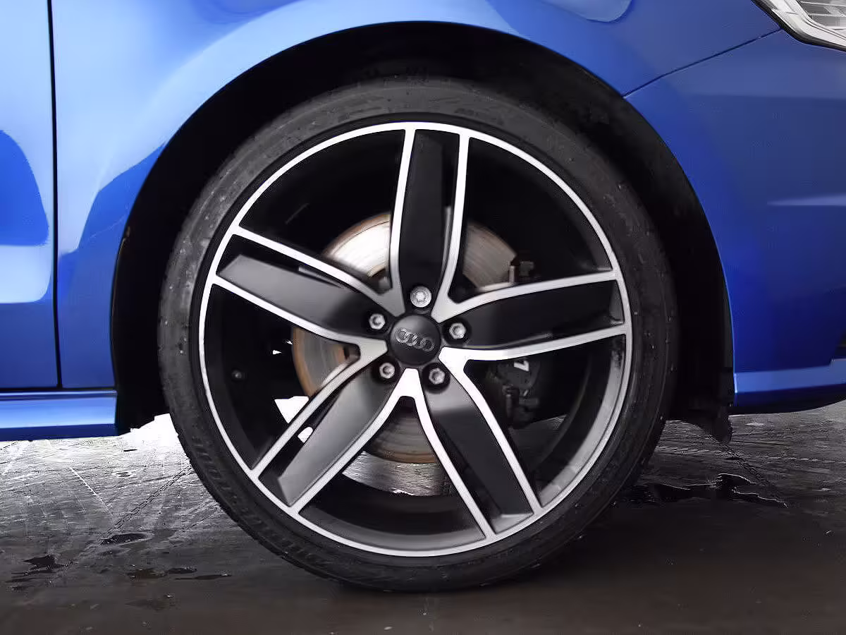 8XA601025J - Alloy wheel 18";  '5-arm wing' [11/36]