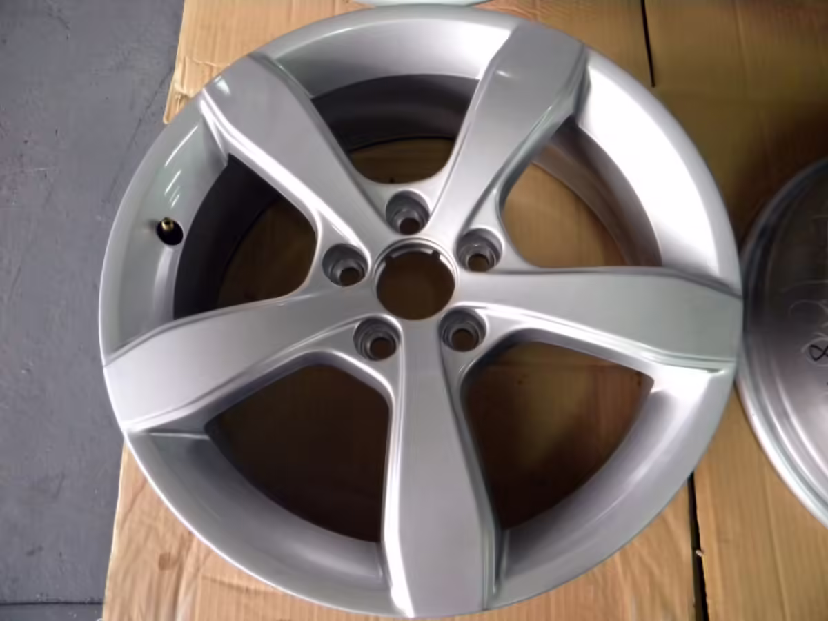 8X00714968Z8 - 16" Aluminiumrad; 5-Speichen [23/32]