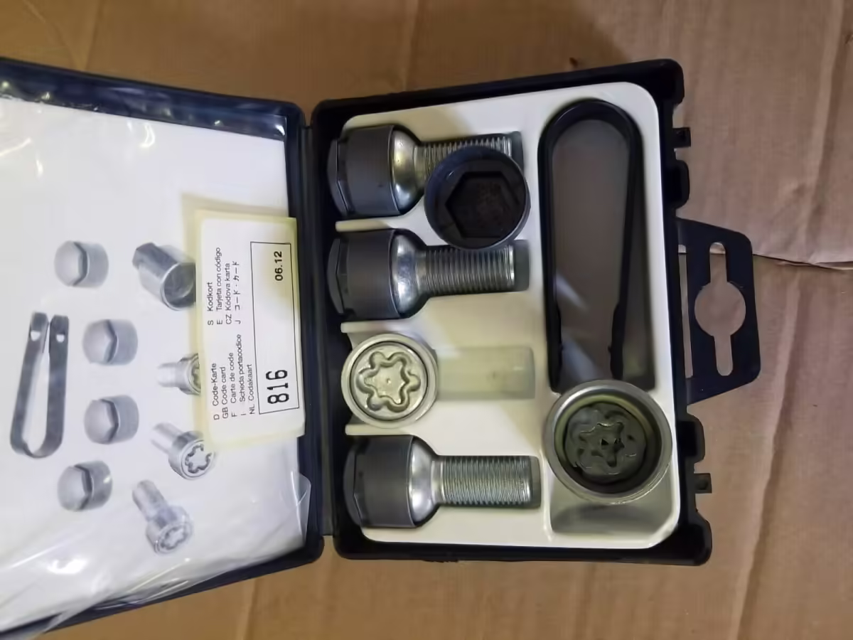 4F0071455 - Set of wheel studs, anti-theft [6/11]