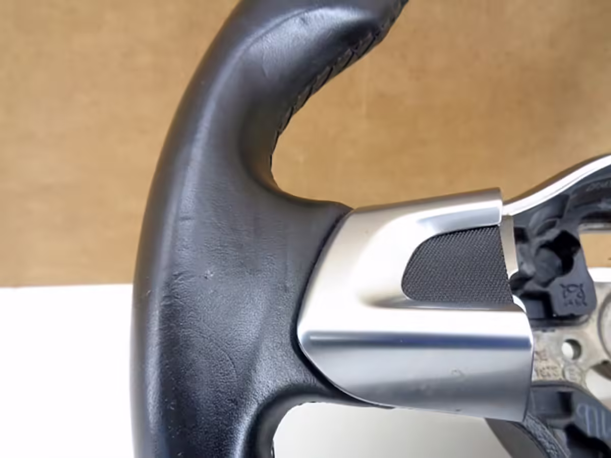 1K8419091PG0L - Steering wheel leather; black/satin black [9/10]