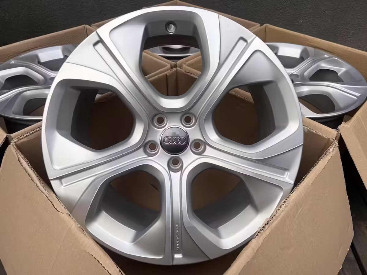 8X0071498BQW8 - Alloy wheel 18"; 5-spokes [3/18]