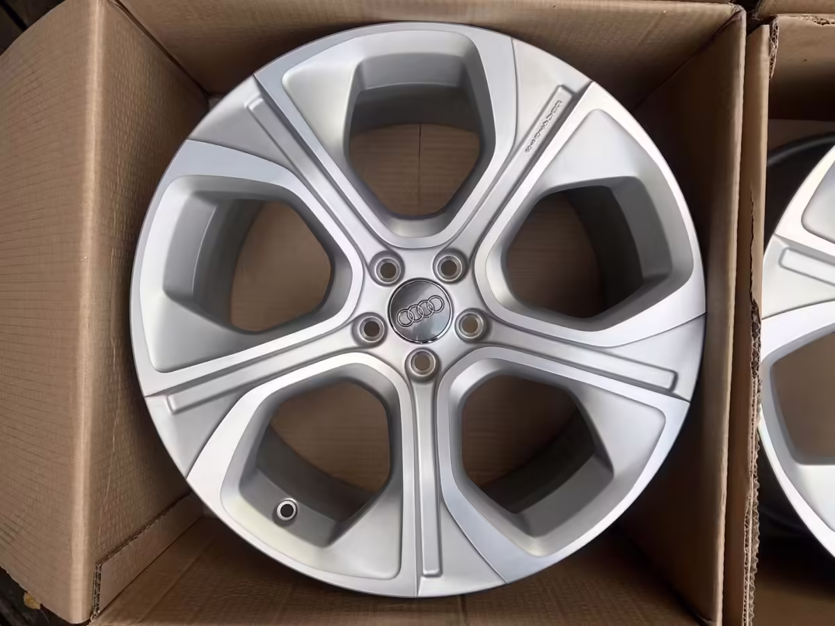 8X0071498BQW8 - Alloy wheel 18"; 5-spokes [4/18]
