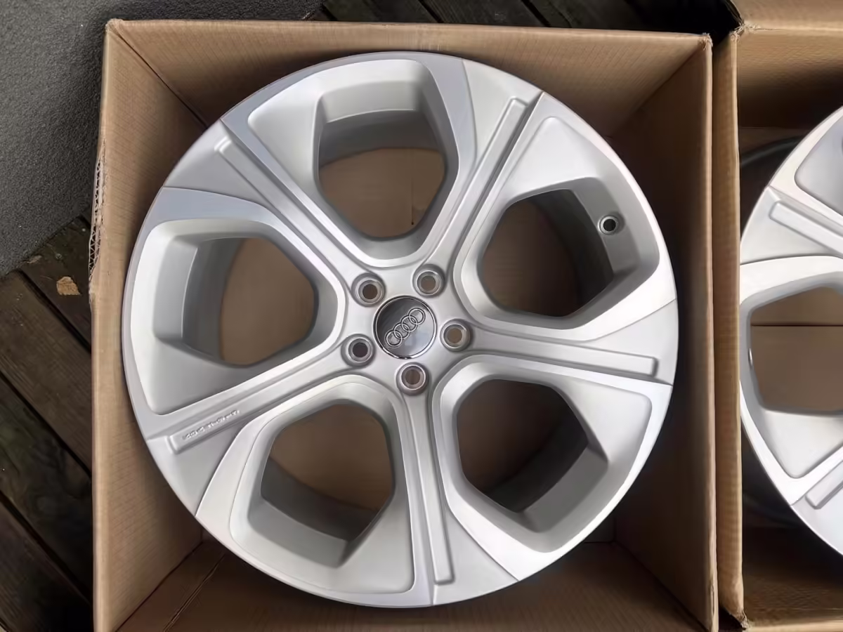 8X0071498BQW8 - Alloy wheel 18"; 5-spokes [6/18]
