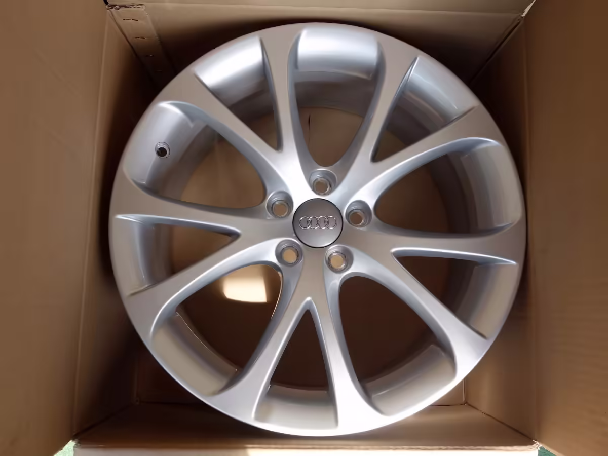 8X00714978Z8 - Alloy wheel 17"; 5 spokes [10/15]