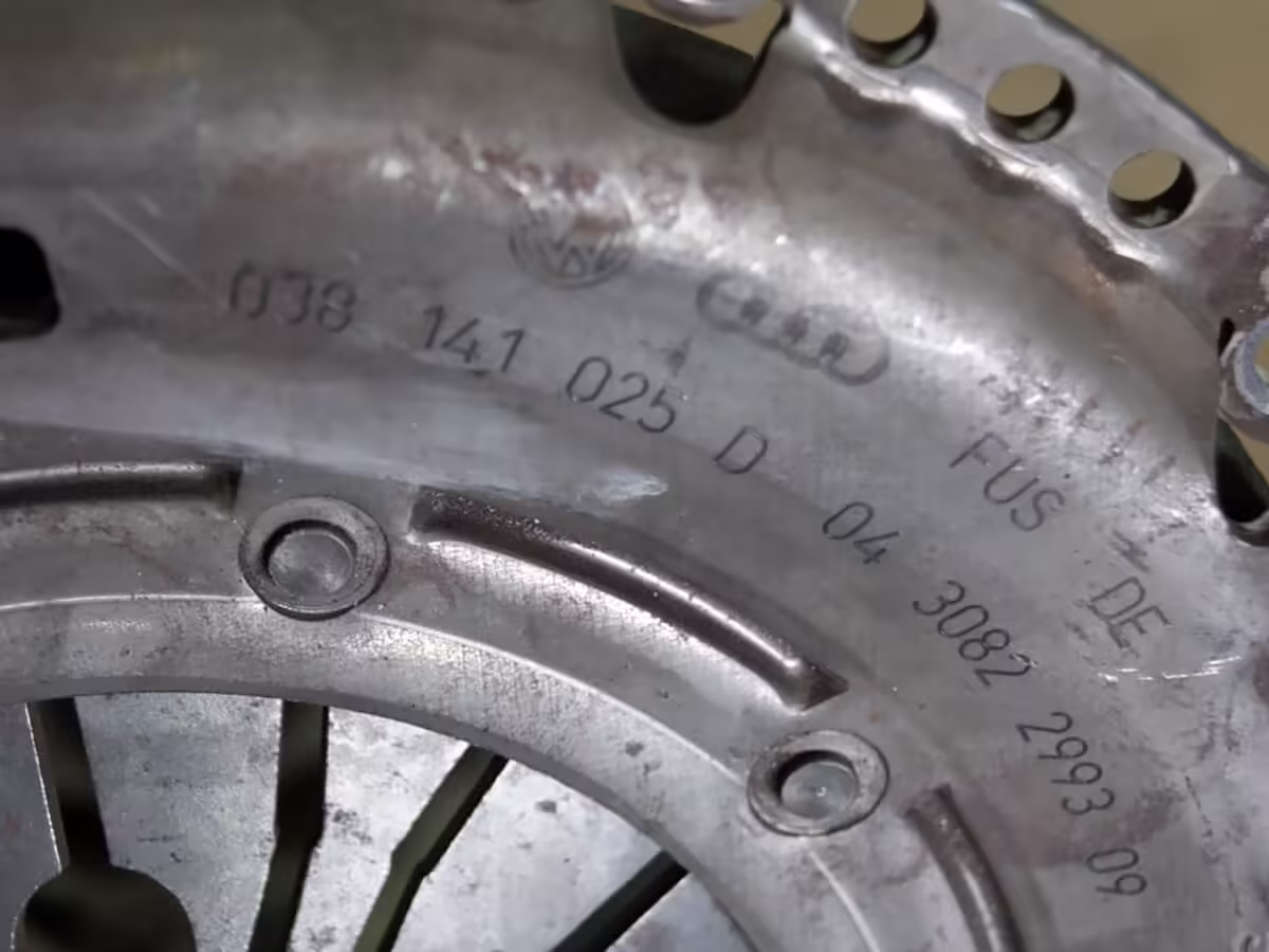 038141025D - Kupplungsdruckplatte; 228 mm [7/16]
