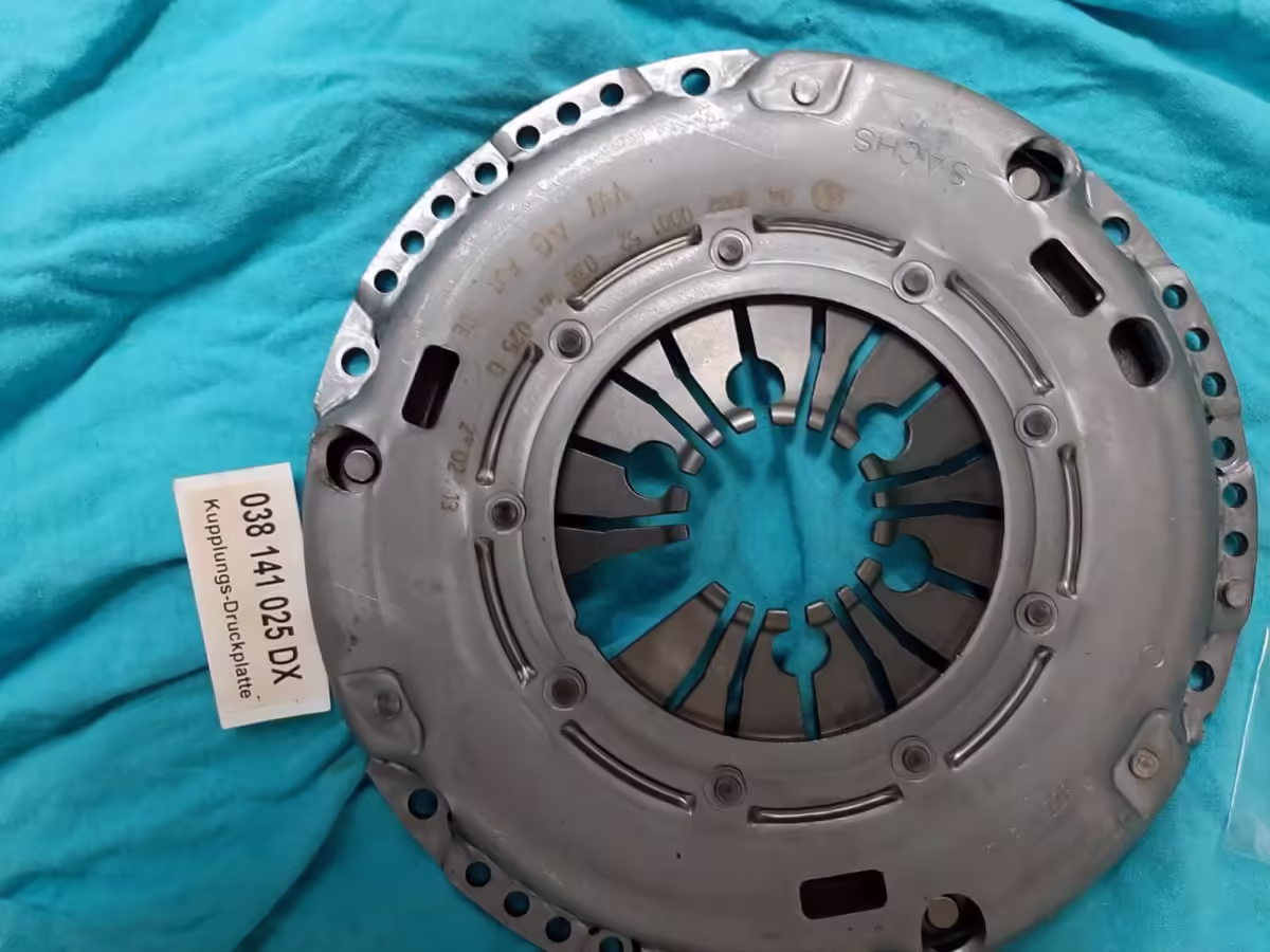 038141025D - Kupplungsdruckplatte; 228 mm [15/16]