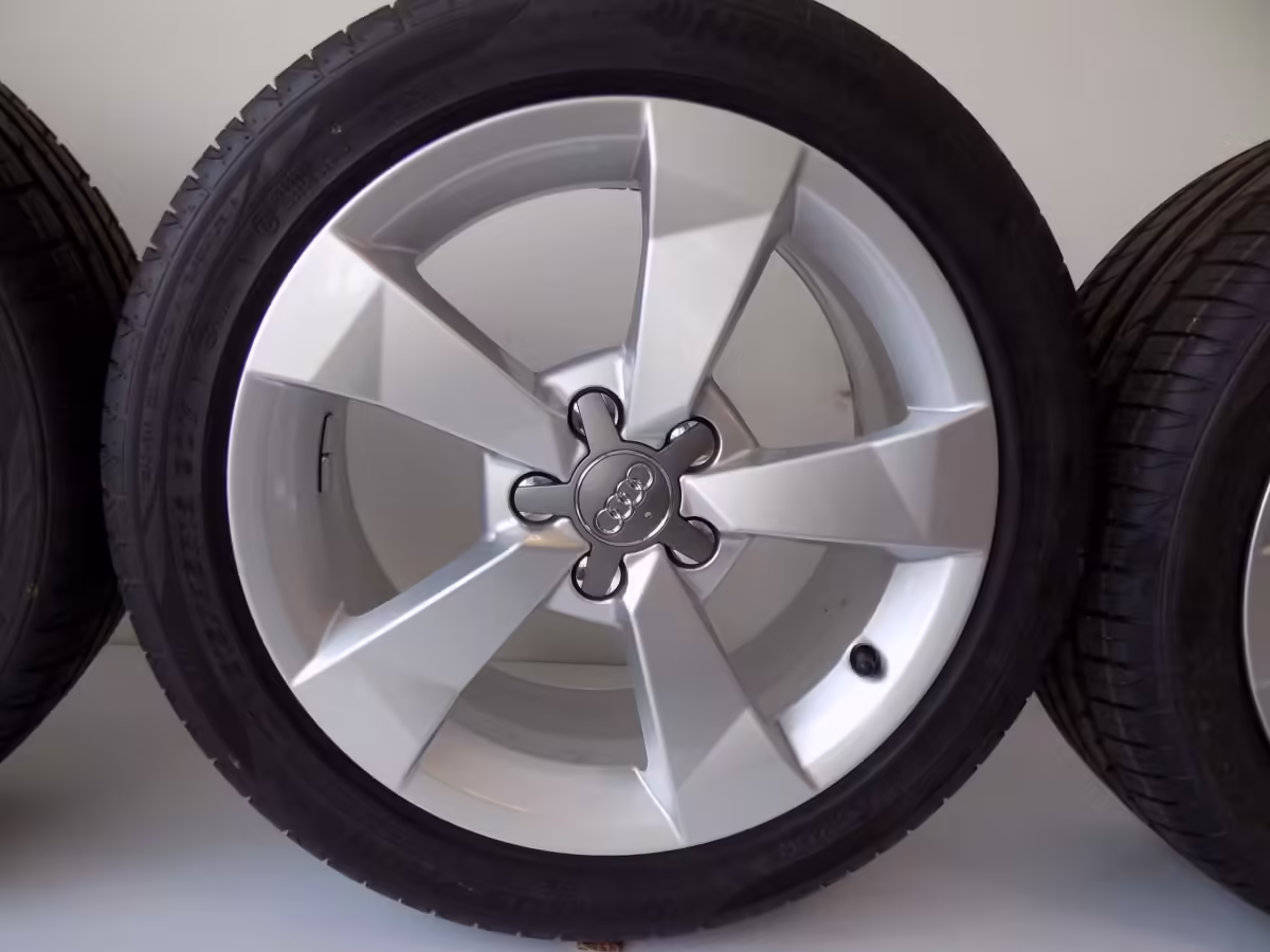 8XA601025A - Felga aluminiowa 16" [8/19]