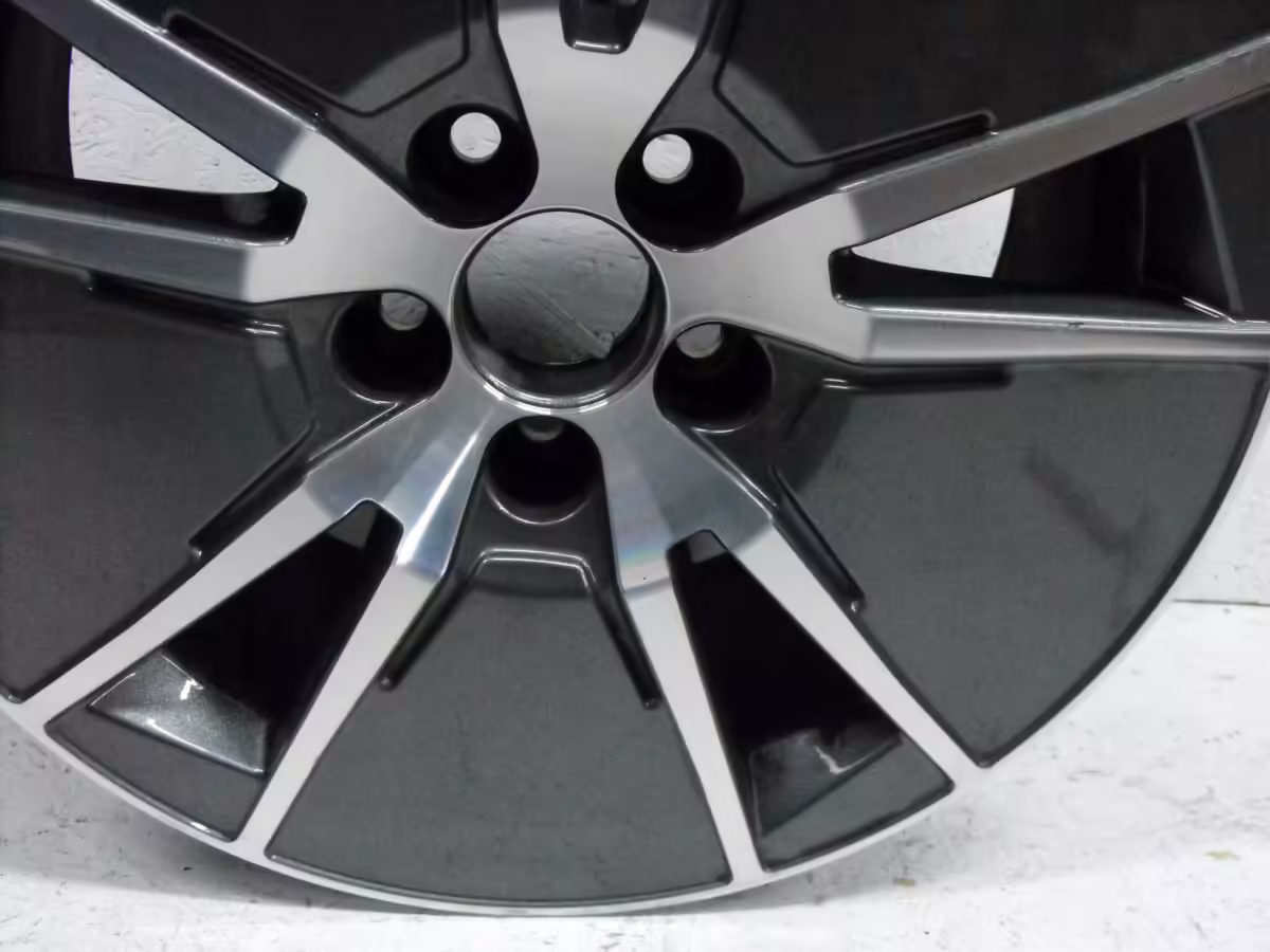 8XA601025C - Felga aluminiowa 16" [13/28]