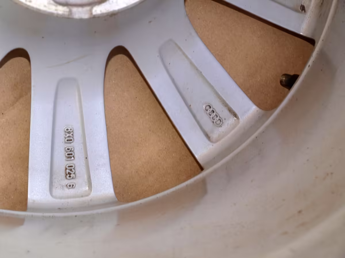 8X0601025BB - 16" Leichtmetallrad [8/18]
