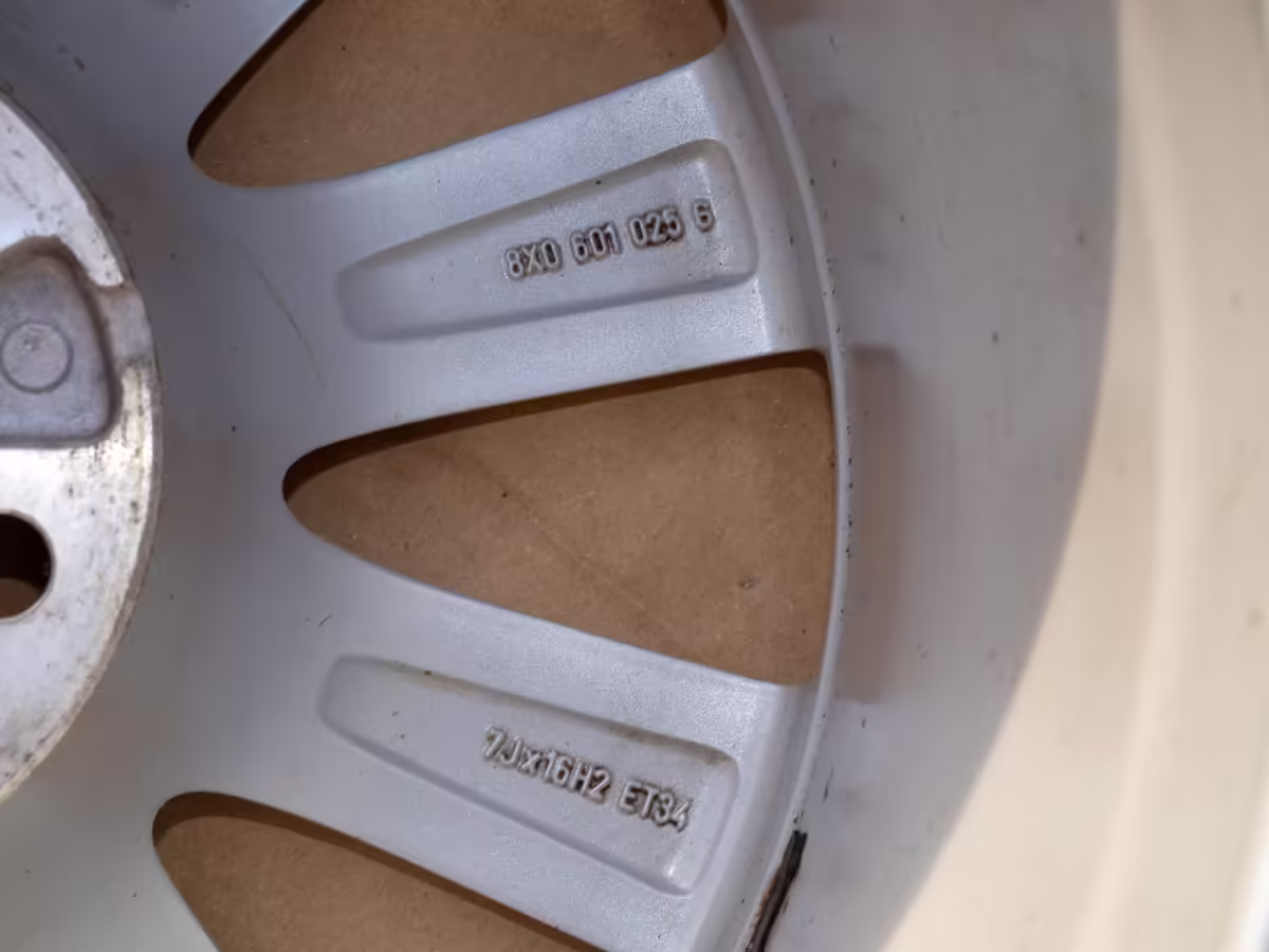 8X0601025BB - 16" Leichtmetallrad [9/18]