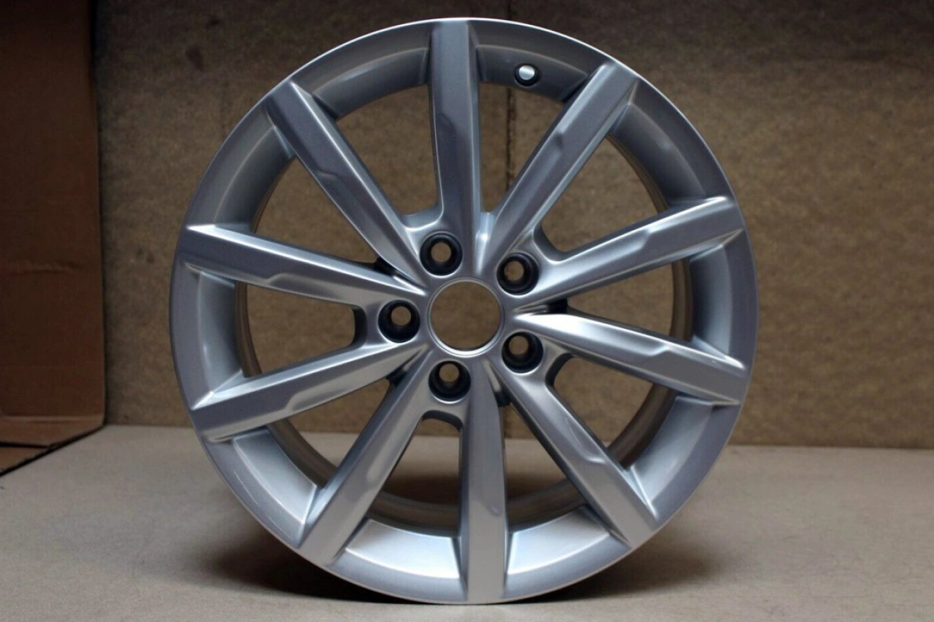 Alloy wheel 16