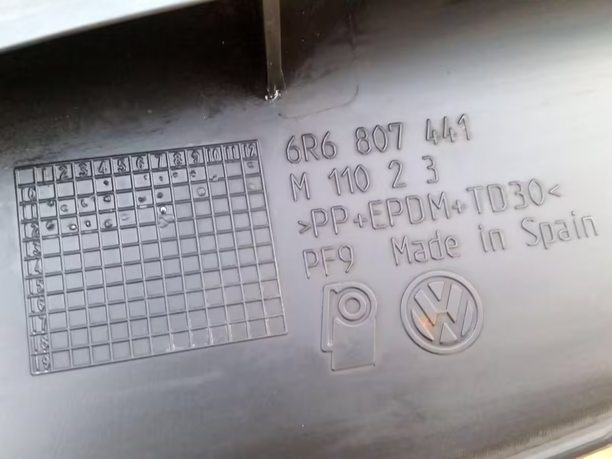 6R68074419B9 - Cover cap; BlueGT/GTI [9/11]
