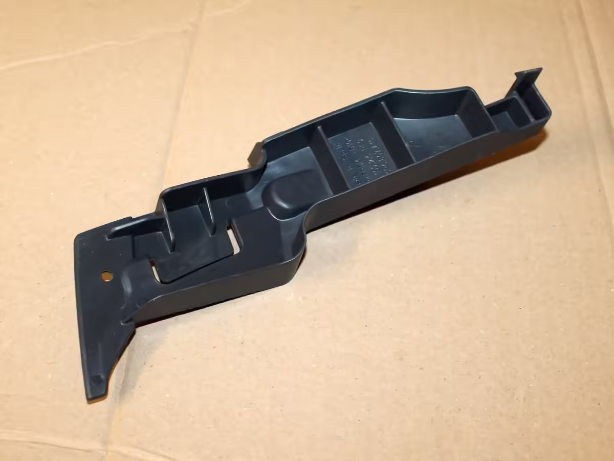 6R6807410 - Adapter; right [3/5]