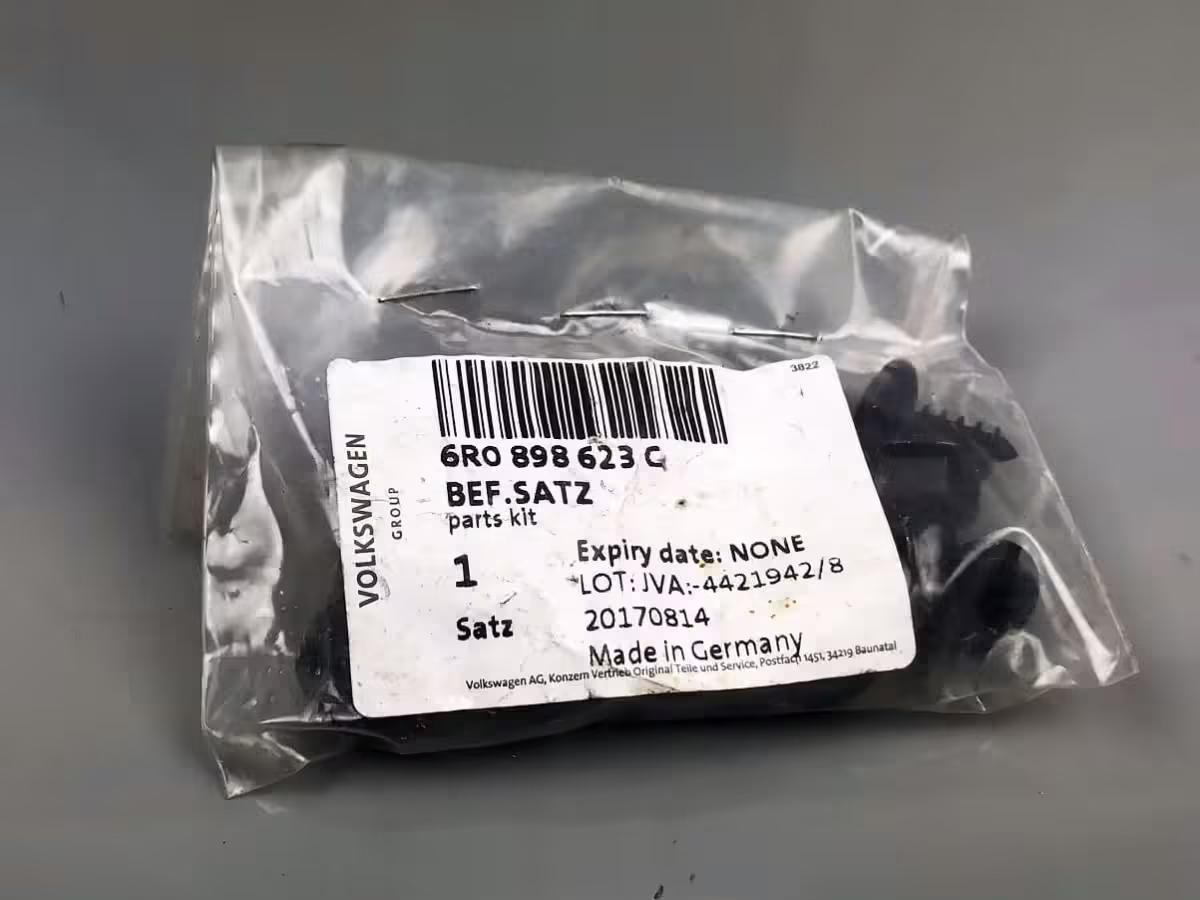 6R0898623C - Set of fixing parts for bumper [3/10]