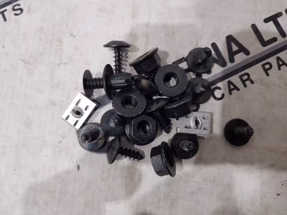 6R0898623C - Set of fixing parts for bumper [5/10]