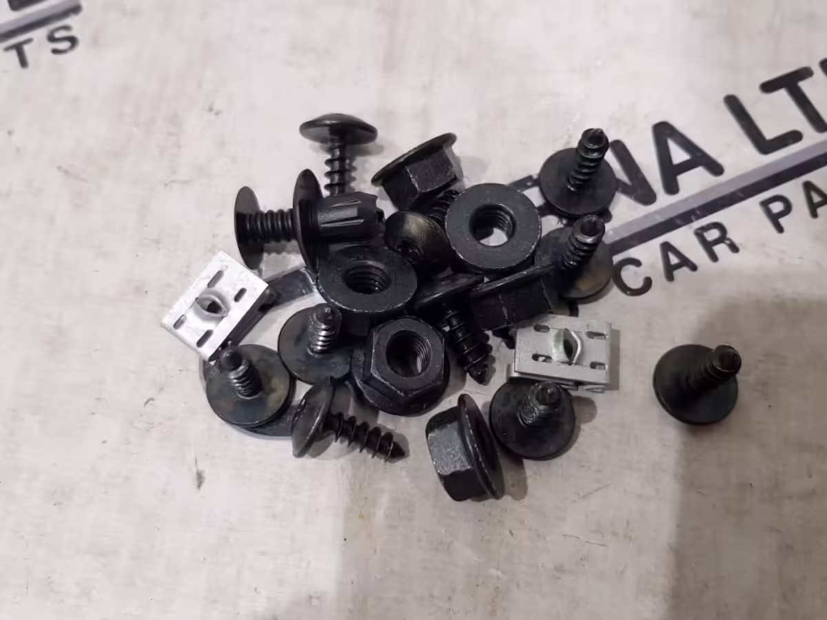 6R0898623C - Set of fixing parts for bumper [6/10]