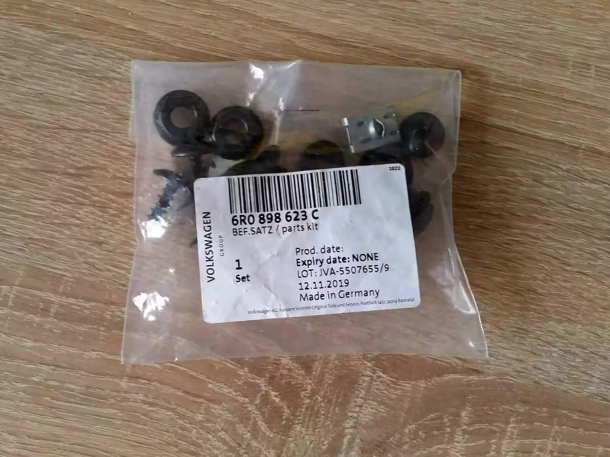 6R0898623C - Set of fixing parts for bumper [7/10]