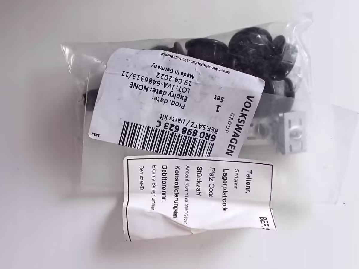 6R0898623C - Set of fixing parts for bumper [8/10]