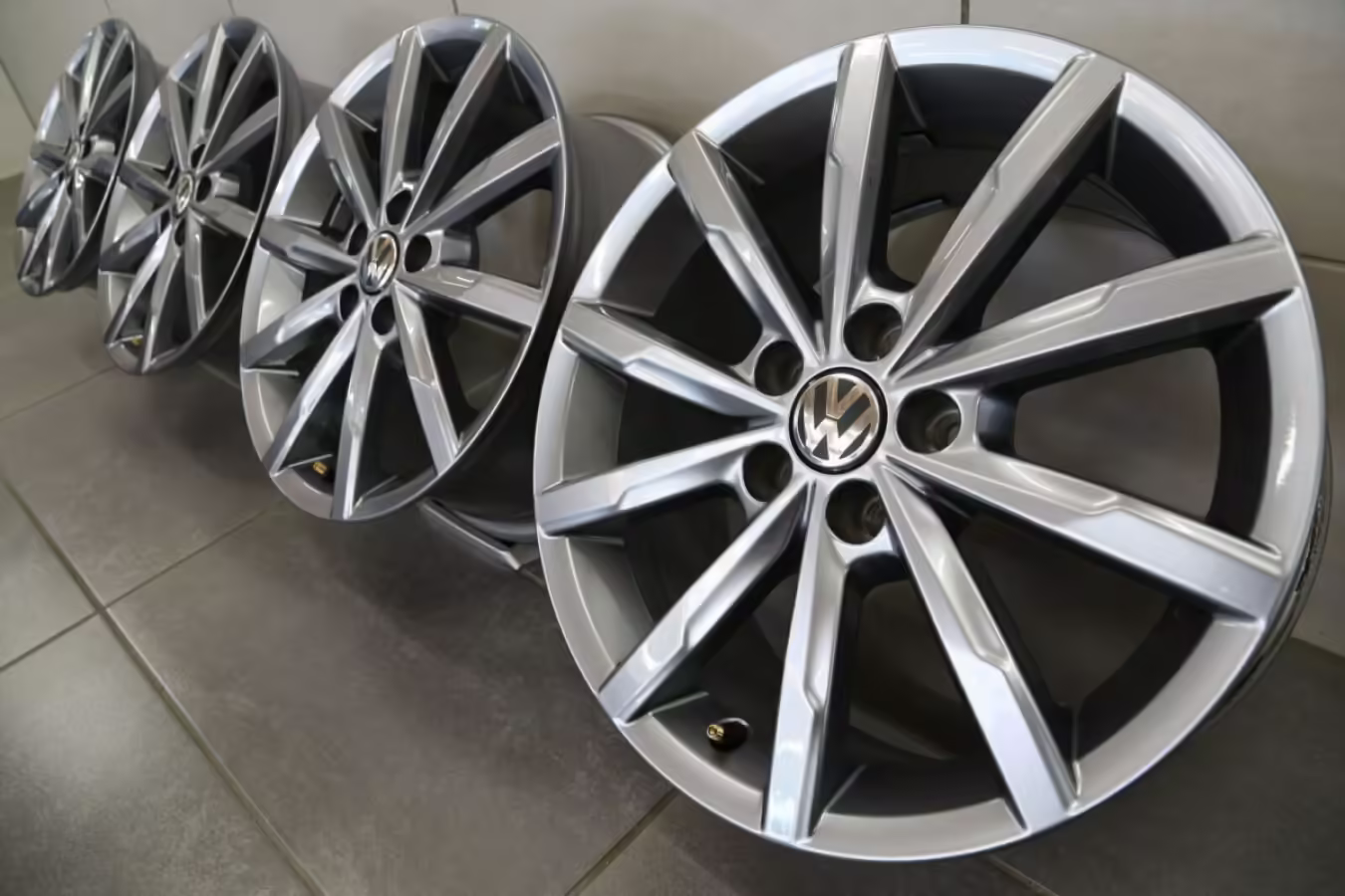 6C0601025HZ49 - Alloy wheel 16"; 'Portago' [13/21]