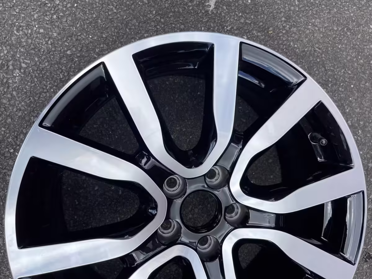 6R0601025AGFZZ - Alloy wheel 17"; 'Serron' [25/27]