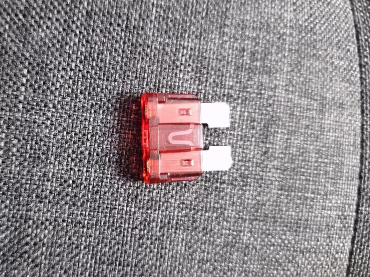 N01713111 - Multi-purpose fuse 10A [11/14]