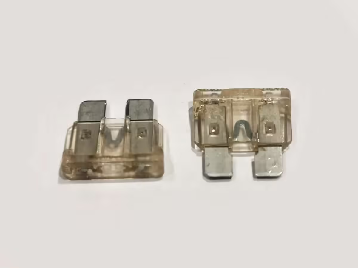 N01713114 - Multi-purpose fuse 25A [3/4]