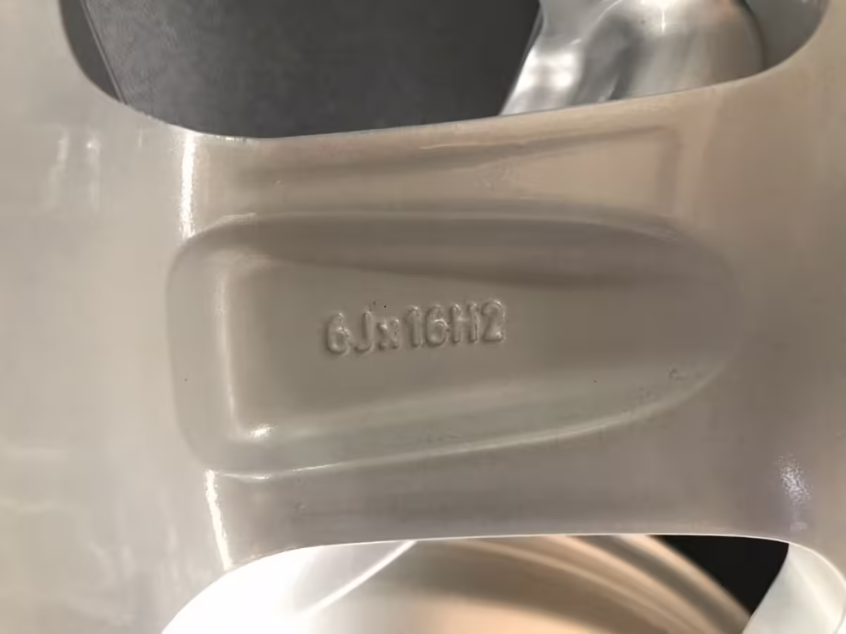 6R0071496B8Z8 - 16" Aluminiumrad; "7 Speichen" [12/15]