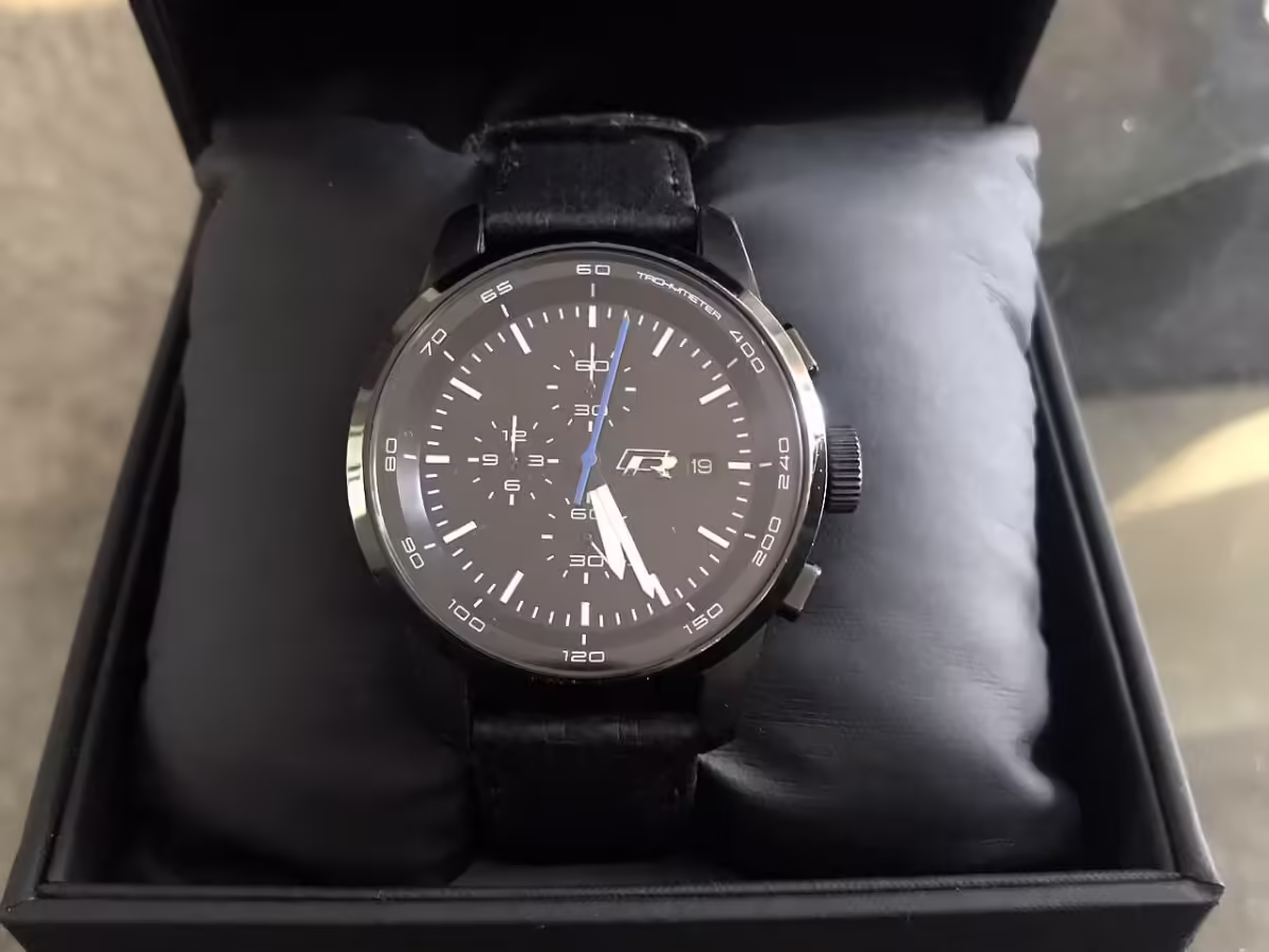 7P0050800B041 - Wrist watch; R [2/16]