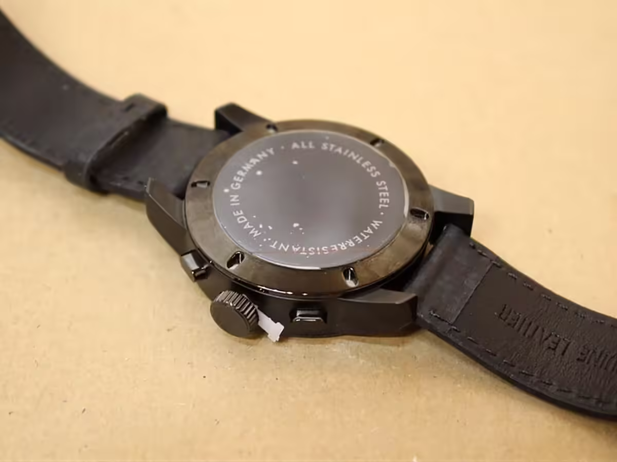 7P0050800B041 - Wrist watch; R [6/16]