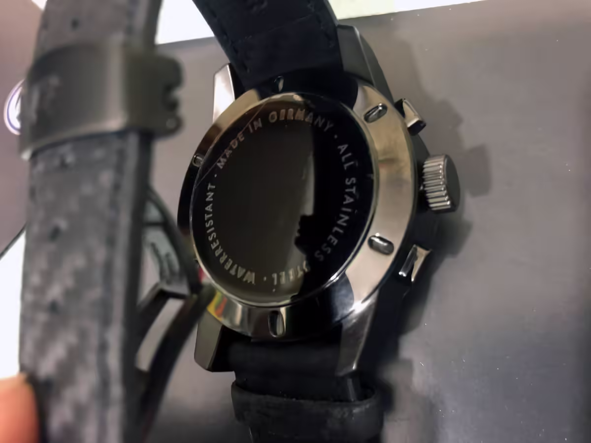 7P0050800B041 - Wrist watch; R [10/16]