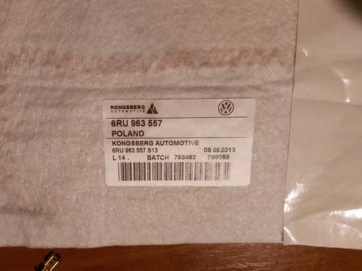 6RU963557 - Heizelement für die Rückenlehne [23/33]