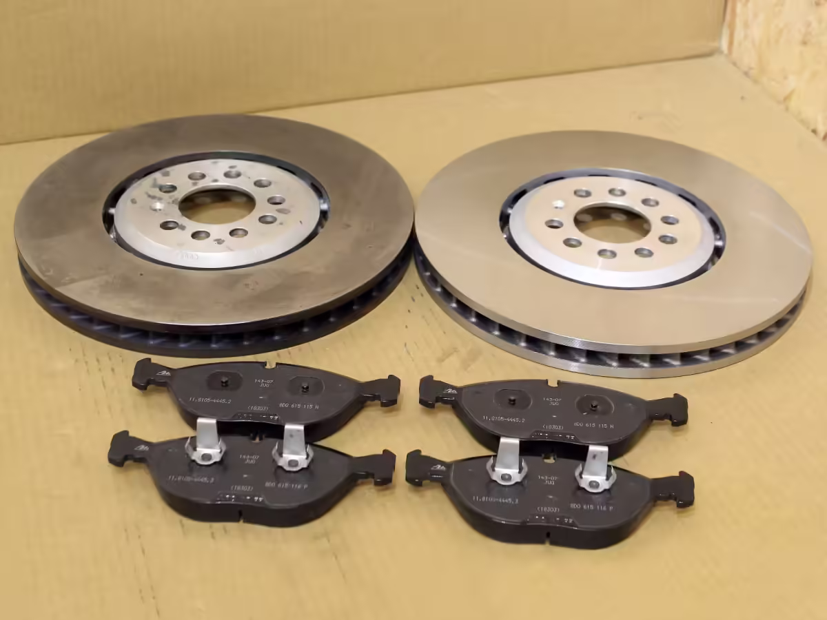 8N0615302B - Front right brake disc ⌀334; vented [9/21]