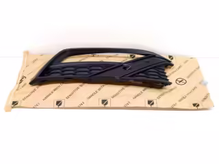 Vent grille right