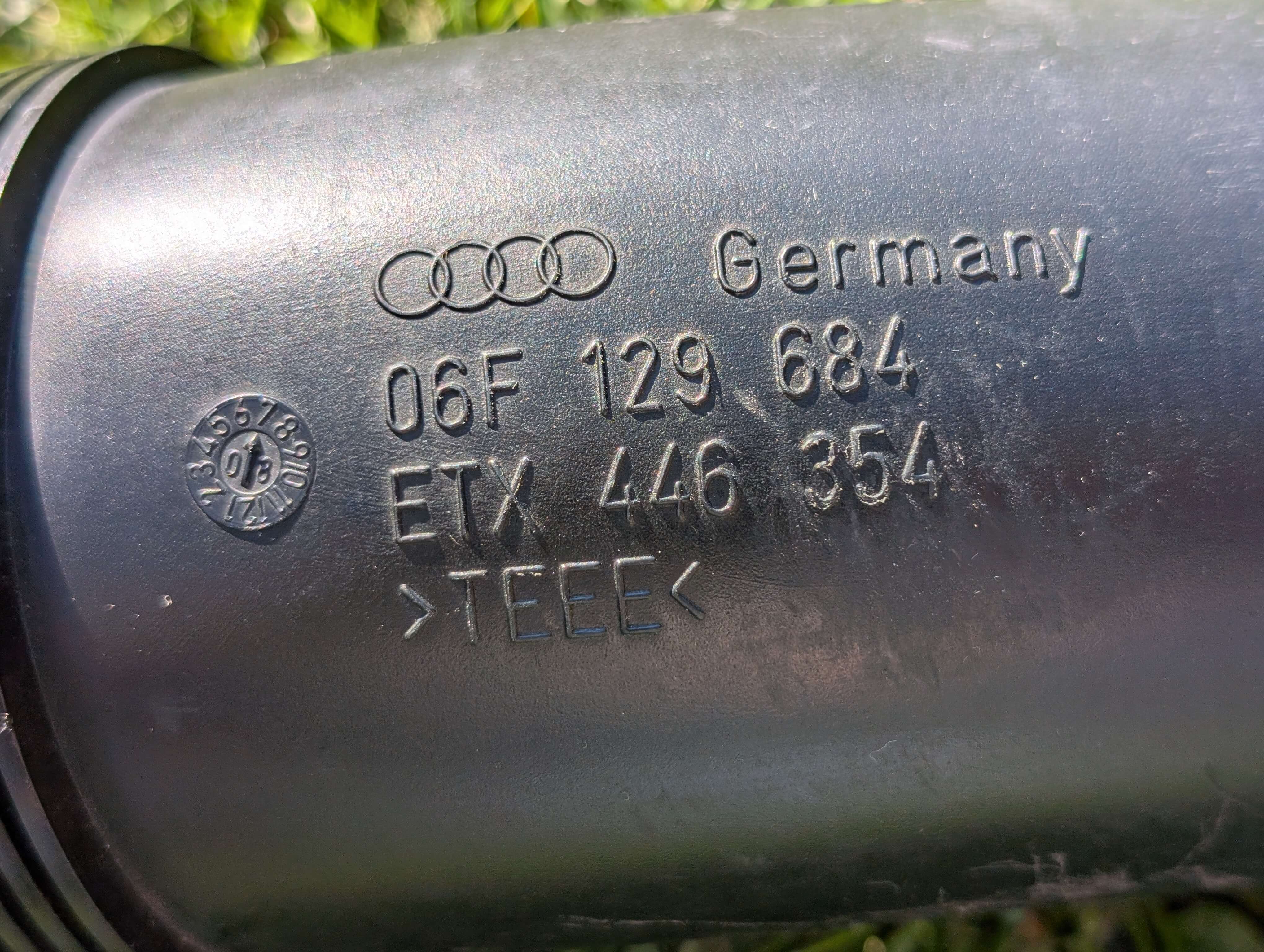 06F129684 - Audi TTS intake pipe [2/5]