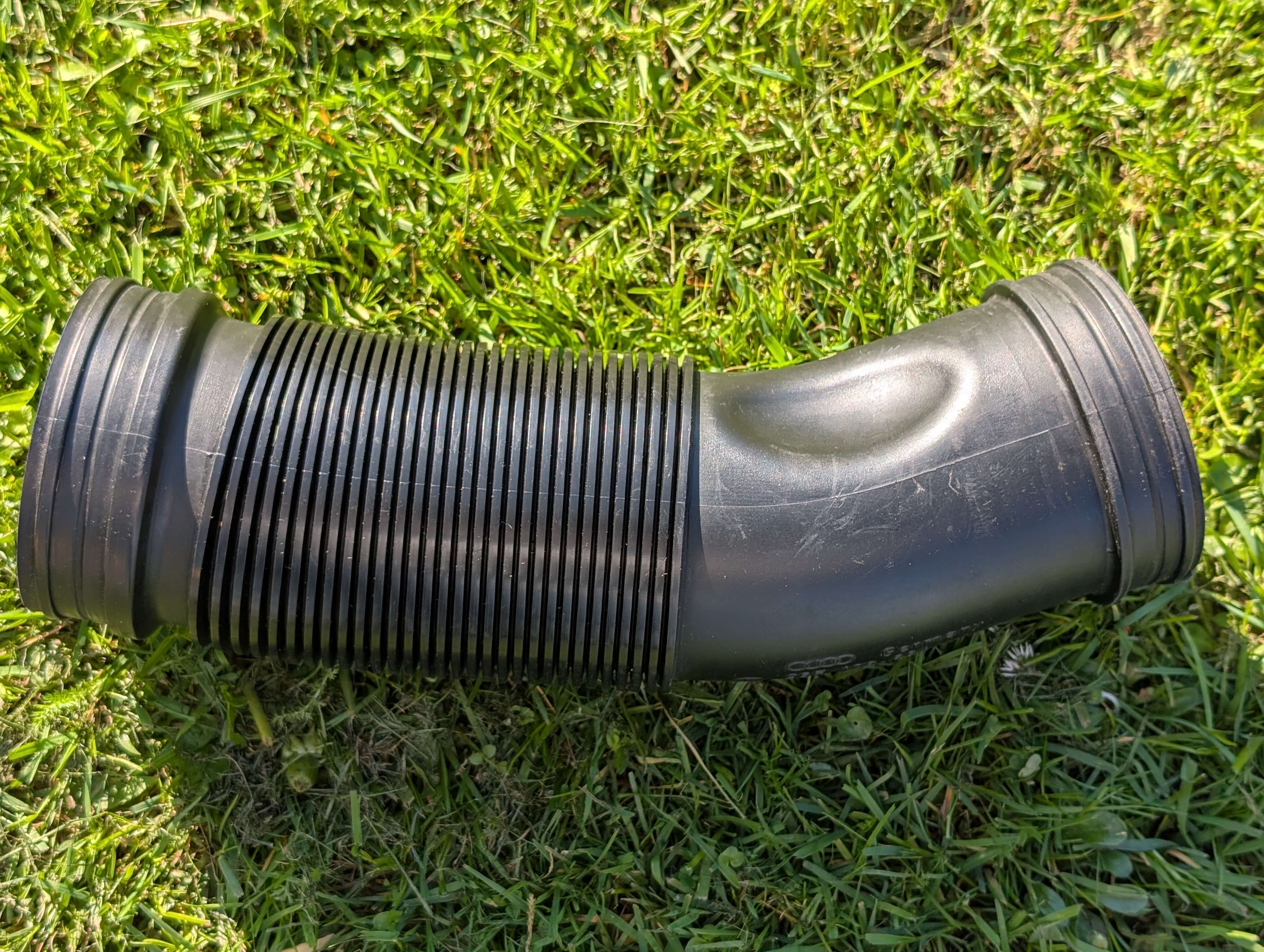 06F129684 - Audi TTS intake pipe [3/5]