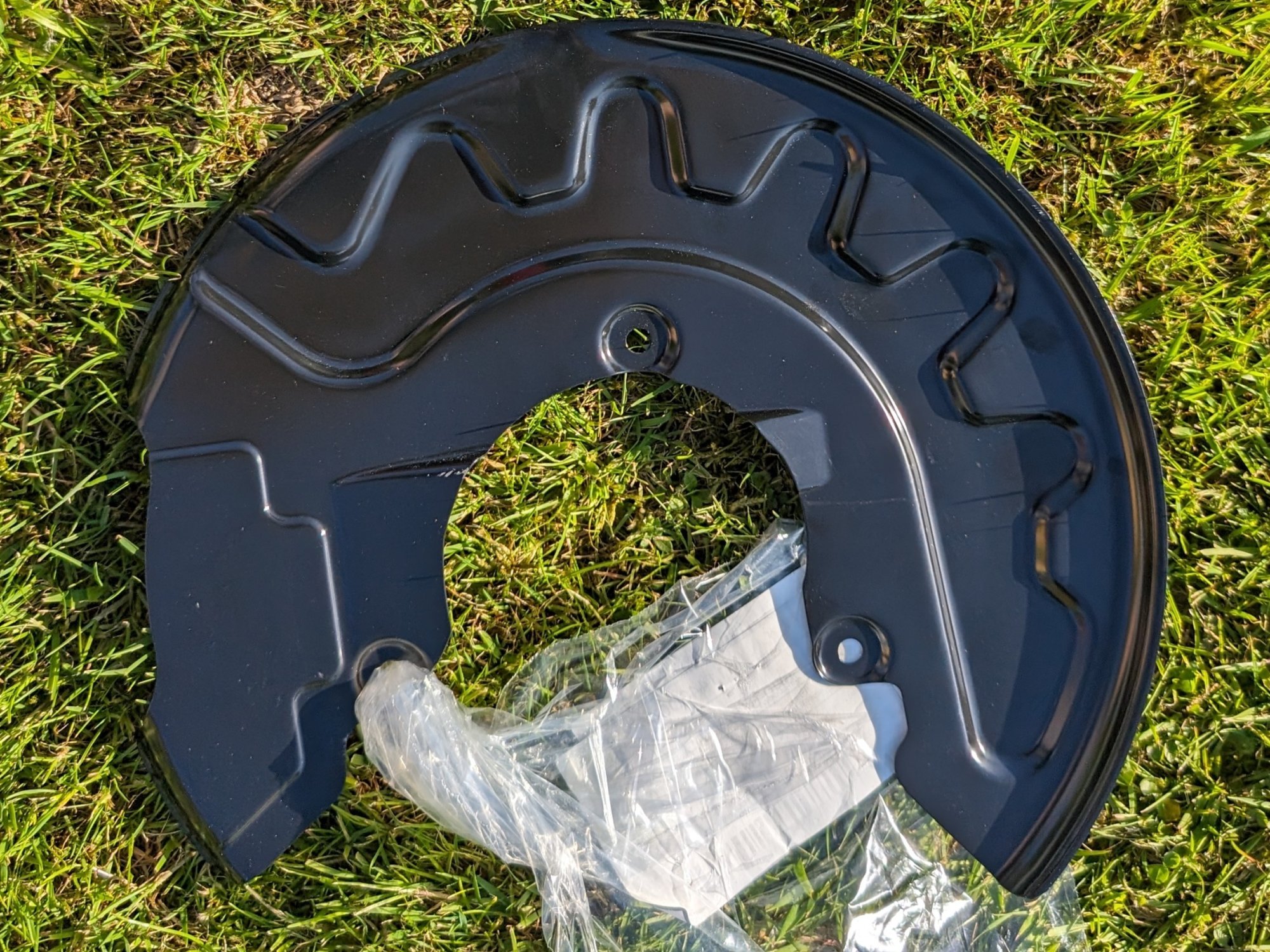 6R0615312D  - Brake disc cover plate [2/6]