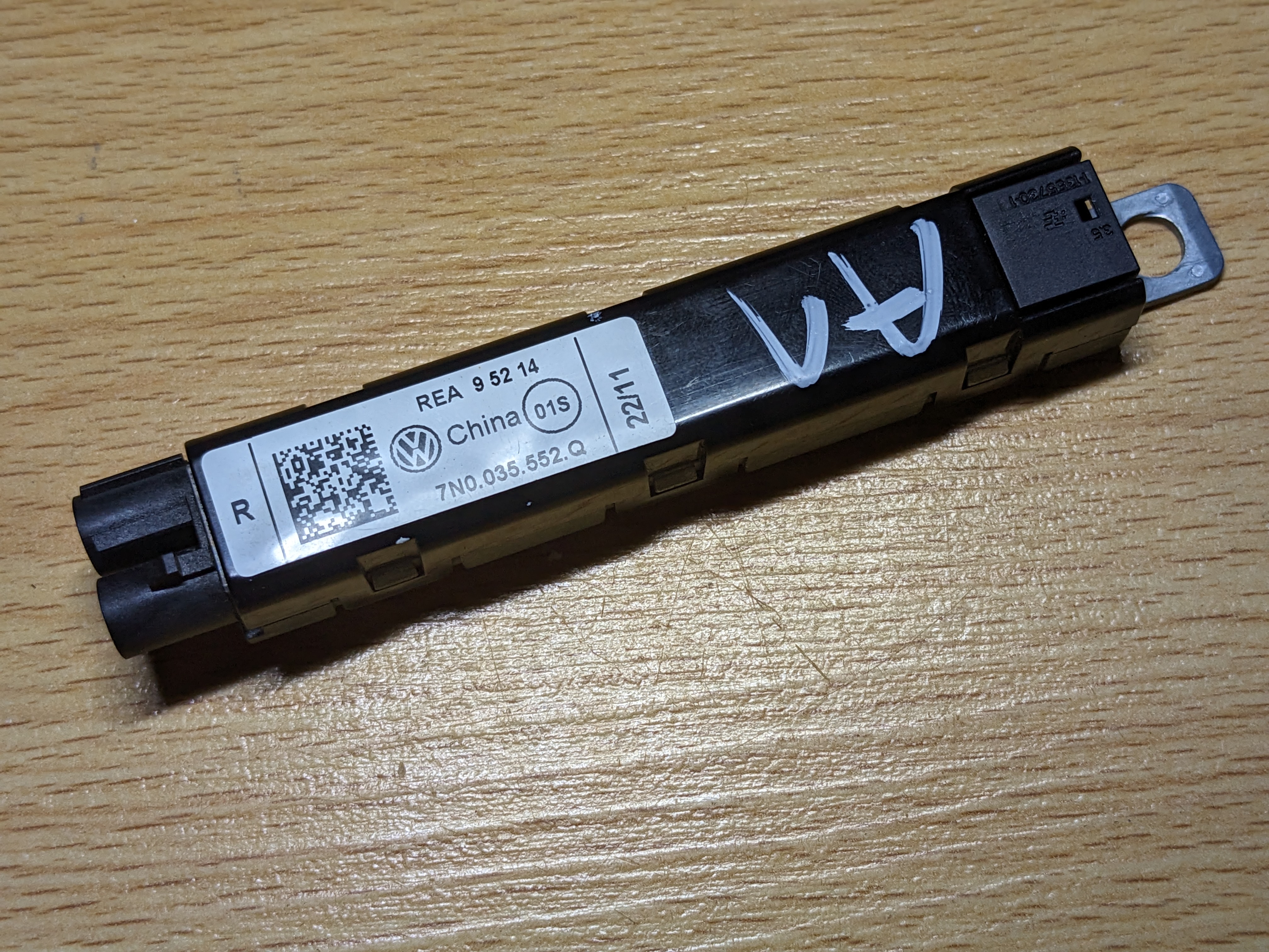 FM/DAB antenna amplifier