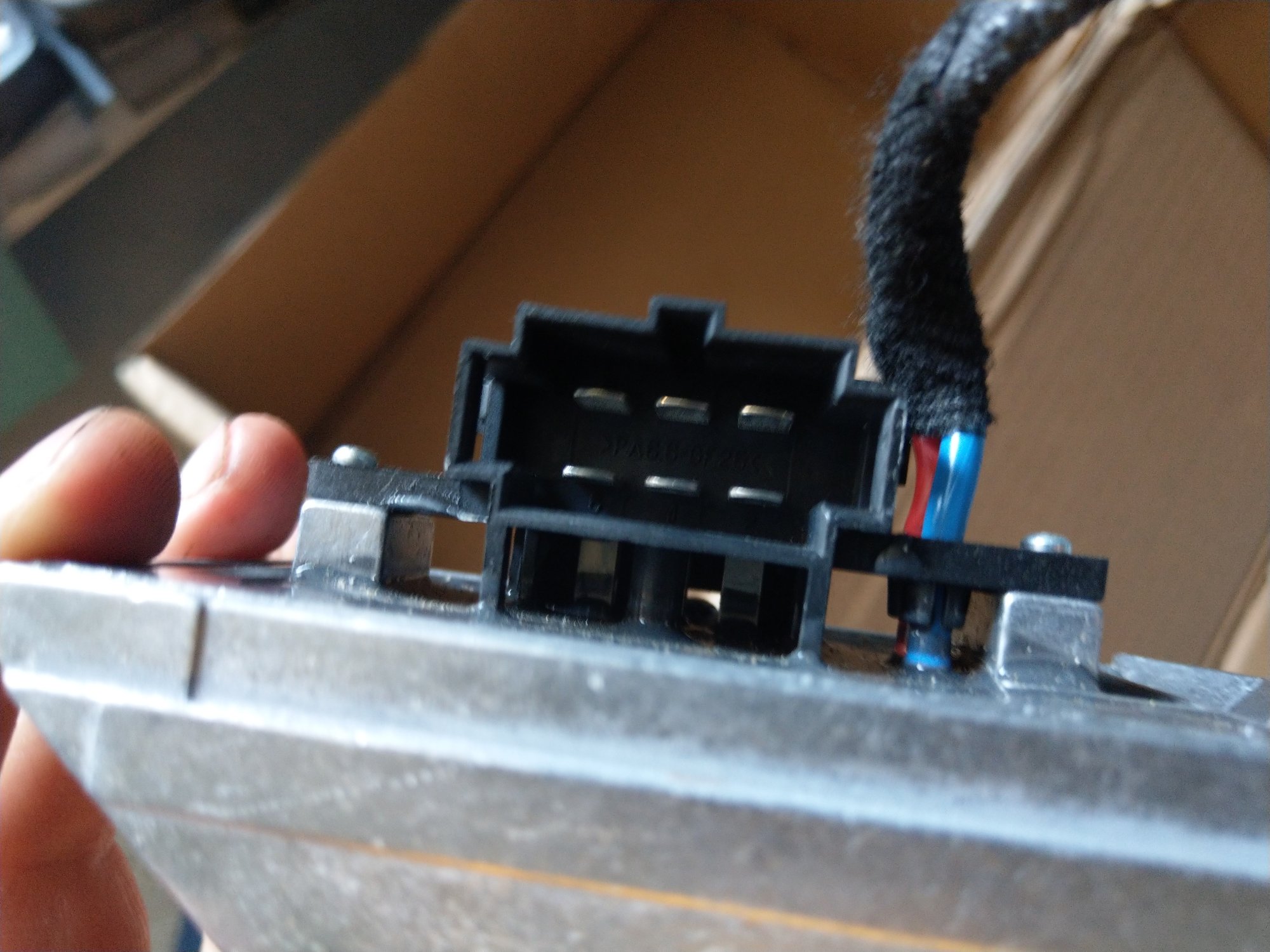6Q1907521B - Climatronic blower controller [6/8]