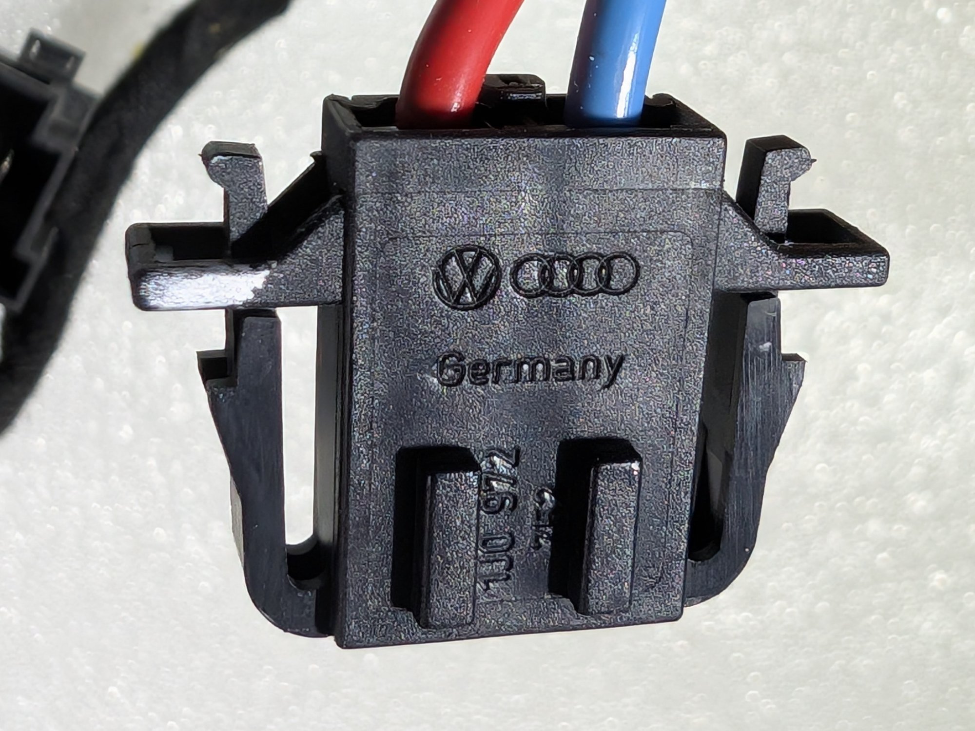 6Q1907521B - Climatronic blower controller [4/8]
