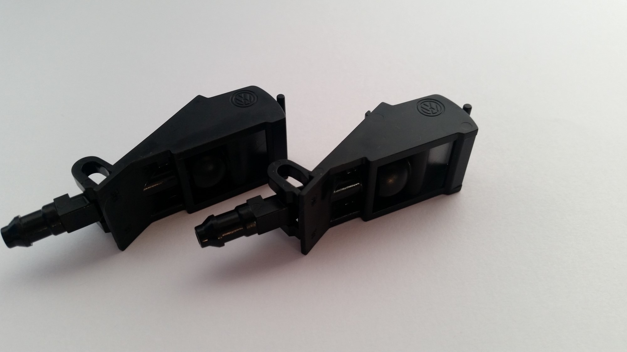 6E0955985B - Washer nozzle [6/7]