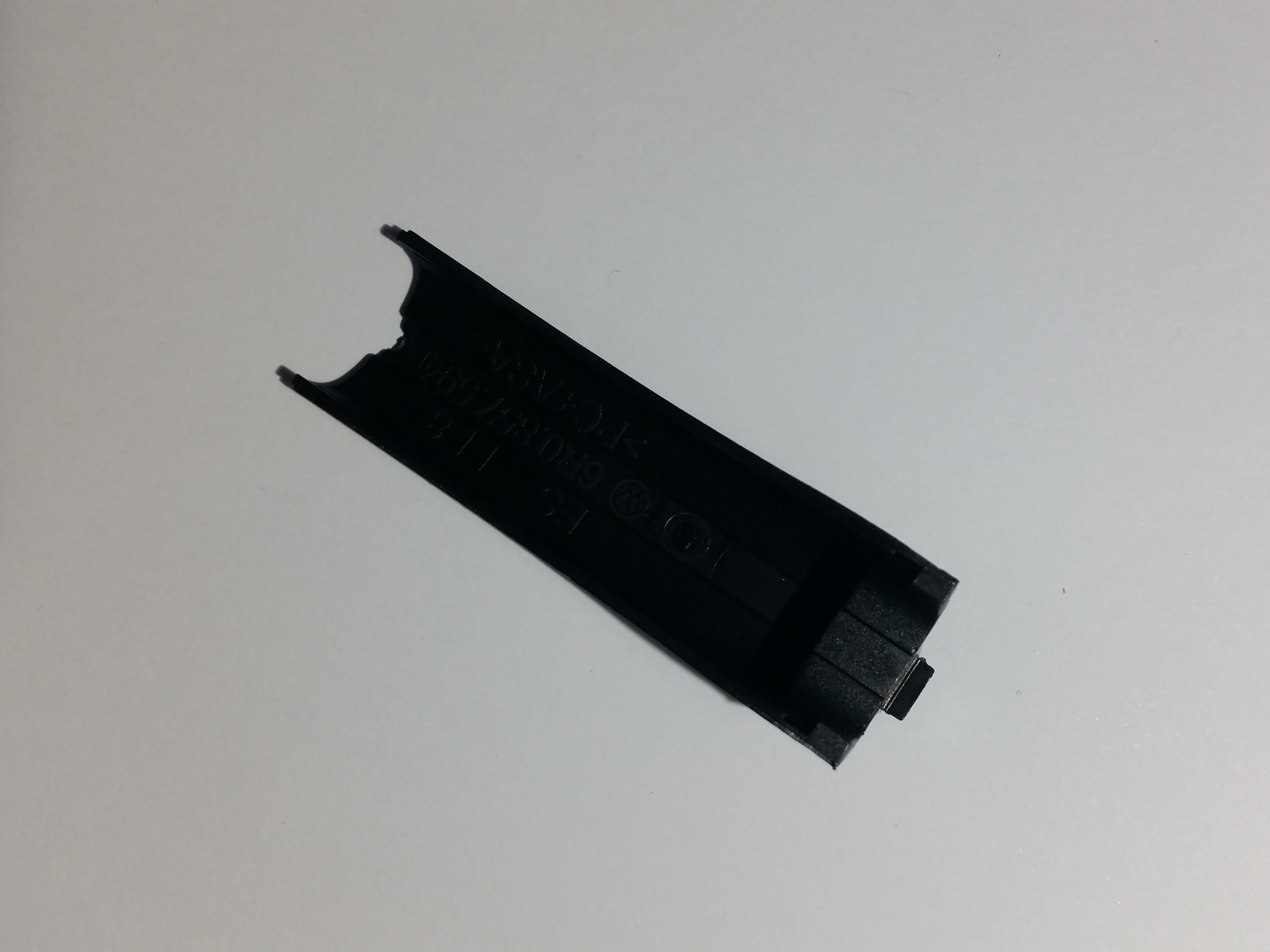 6R08575949B9 - Rear view mirror cable duct [2/5]