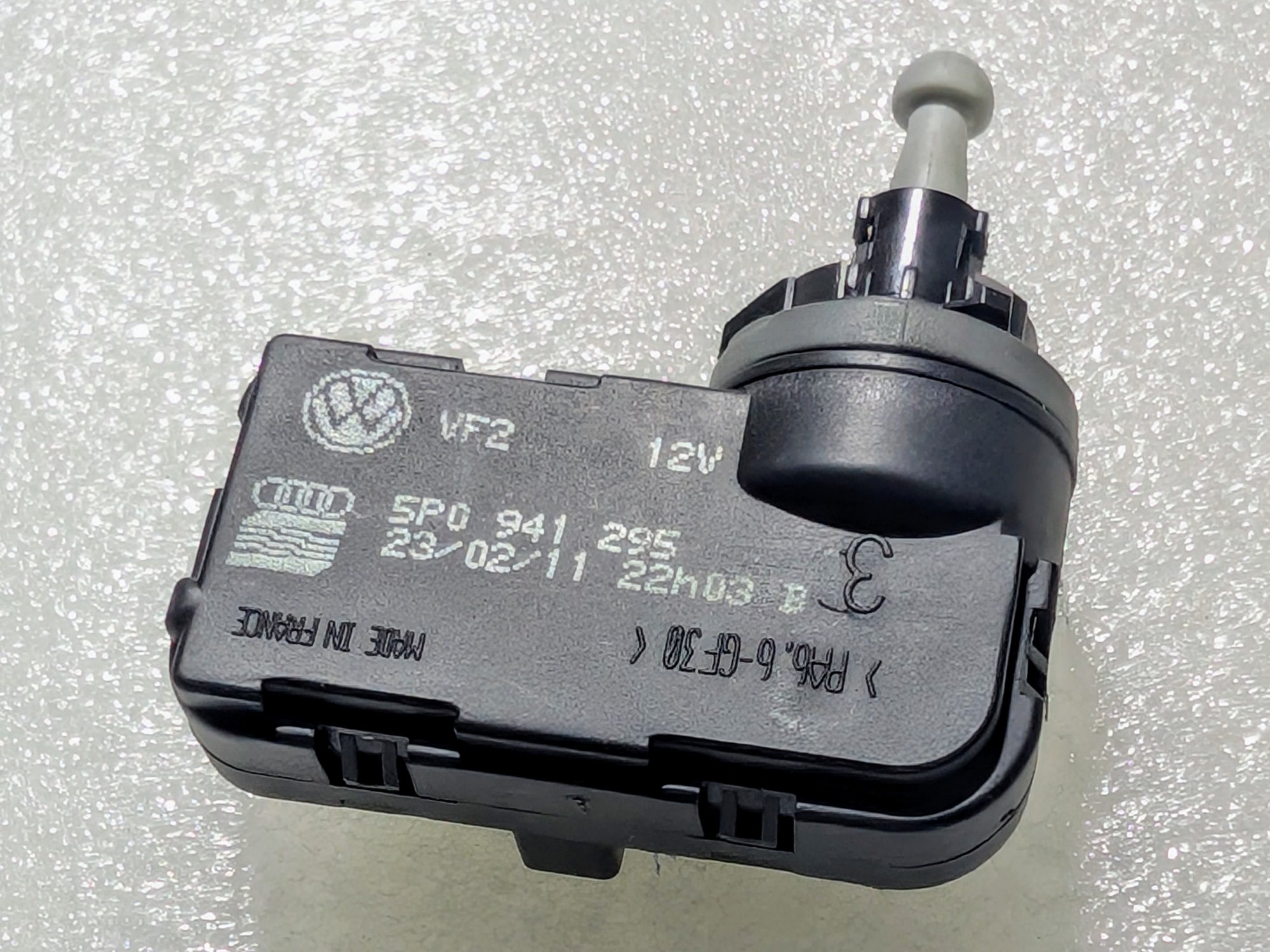 Headlight adjustment motor