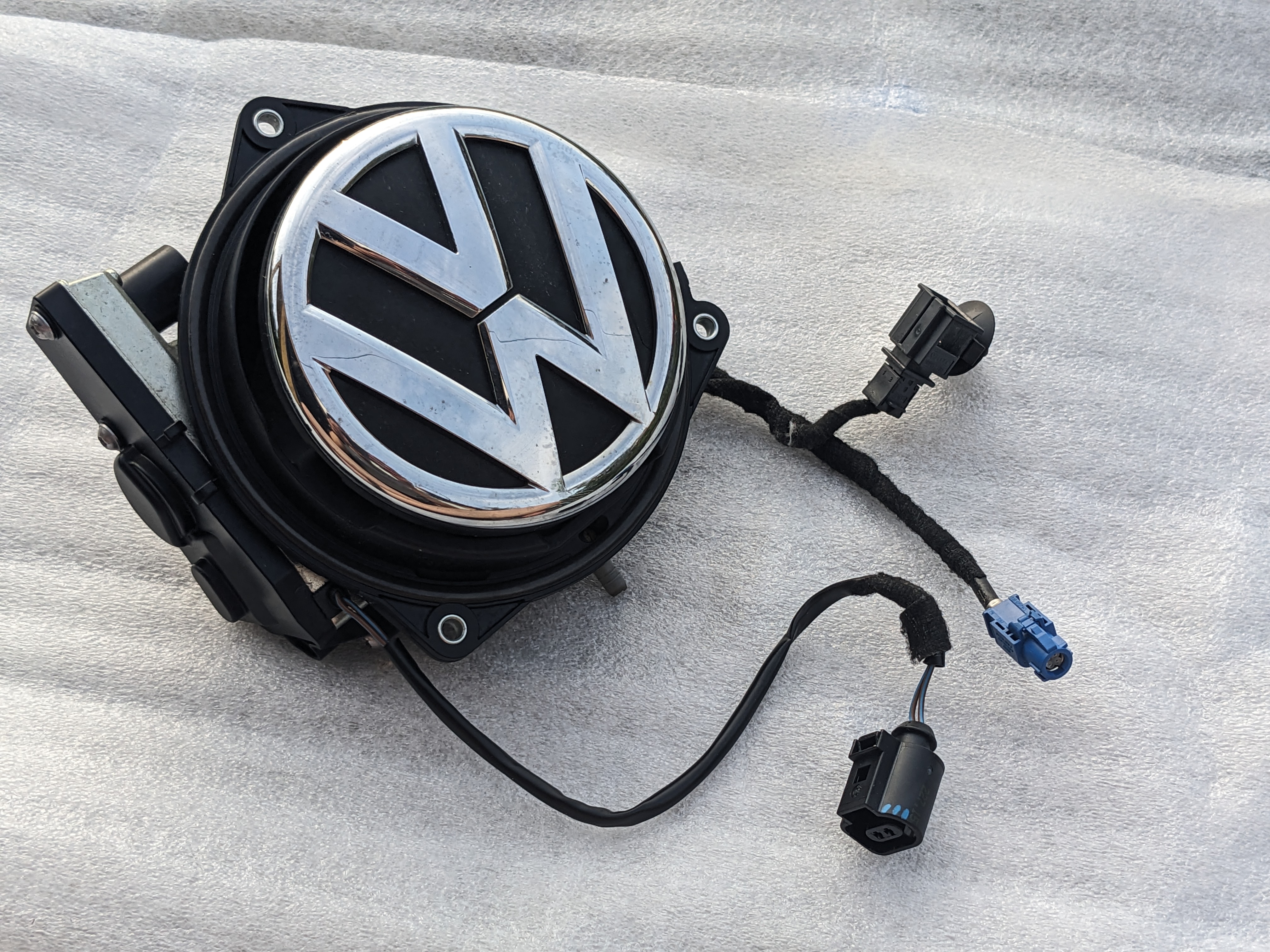 Genuine Rear View Emblem Camera