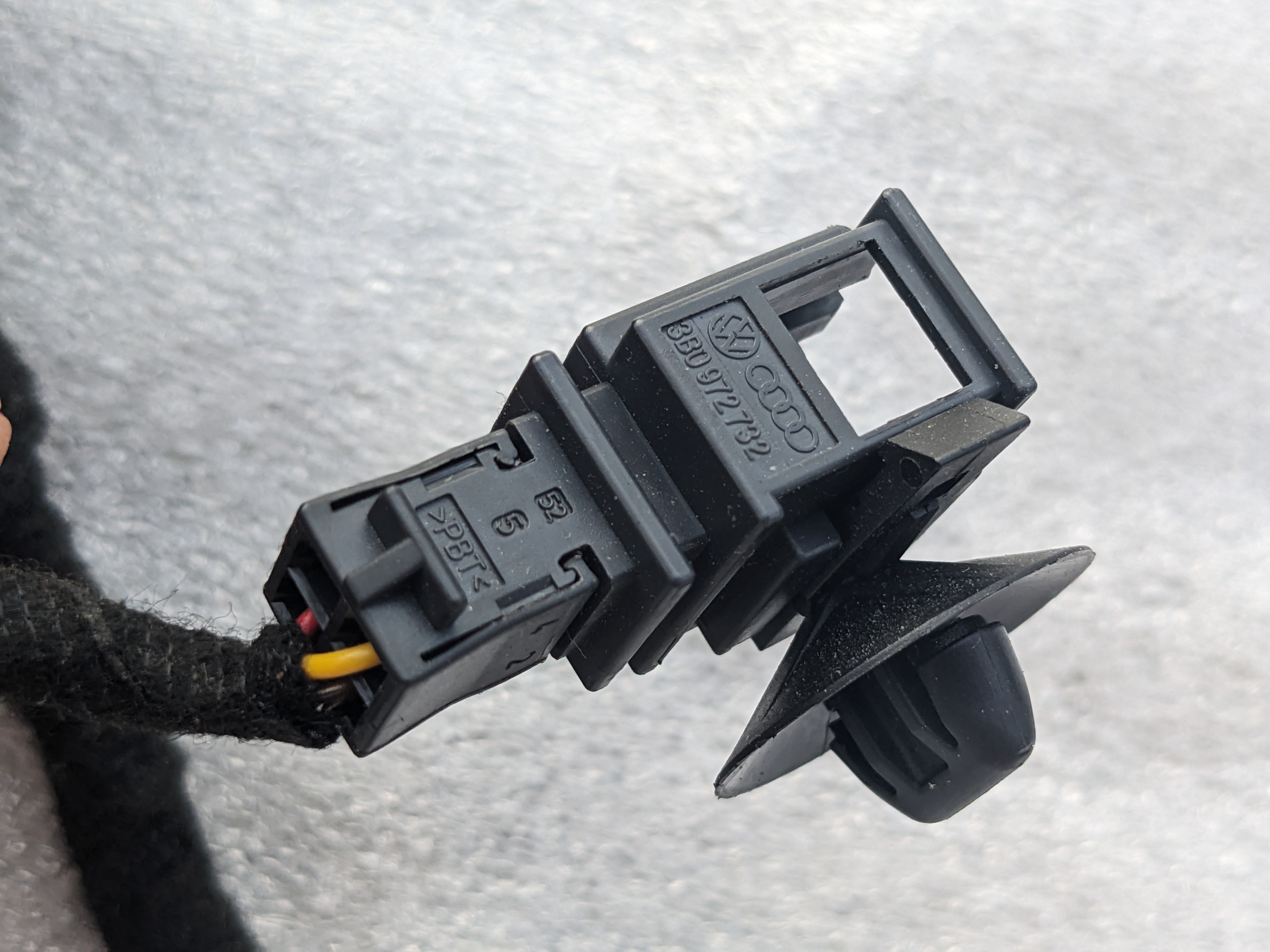 5K0827469ASULM - Genuine Rear View Emblem Camera [7/17]